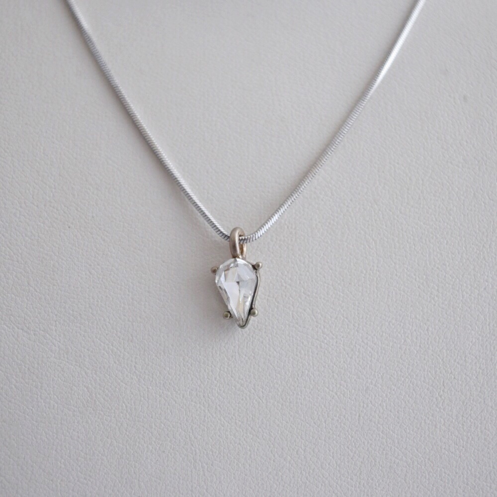 Dainty Rhine Stone Necklace
